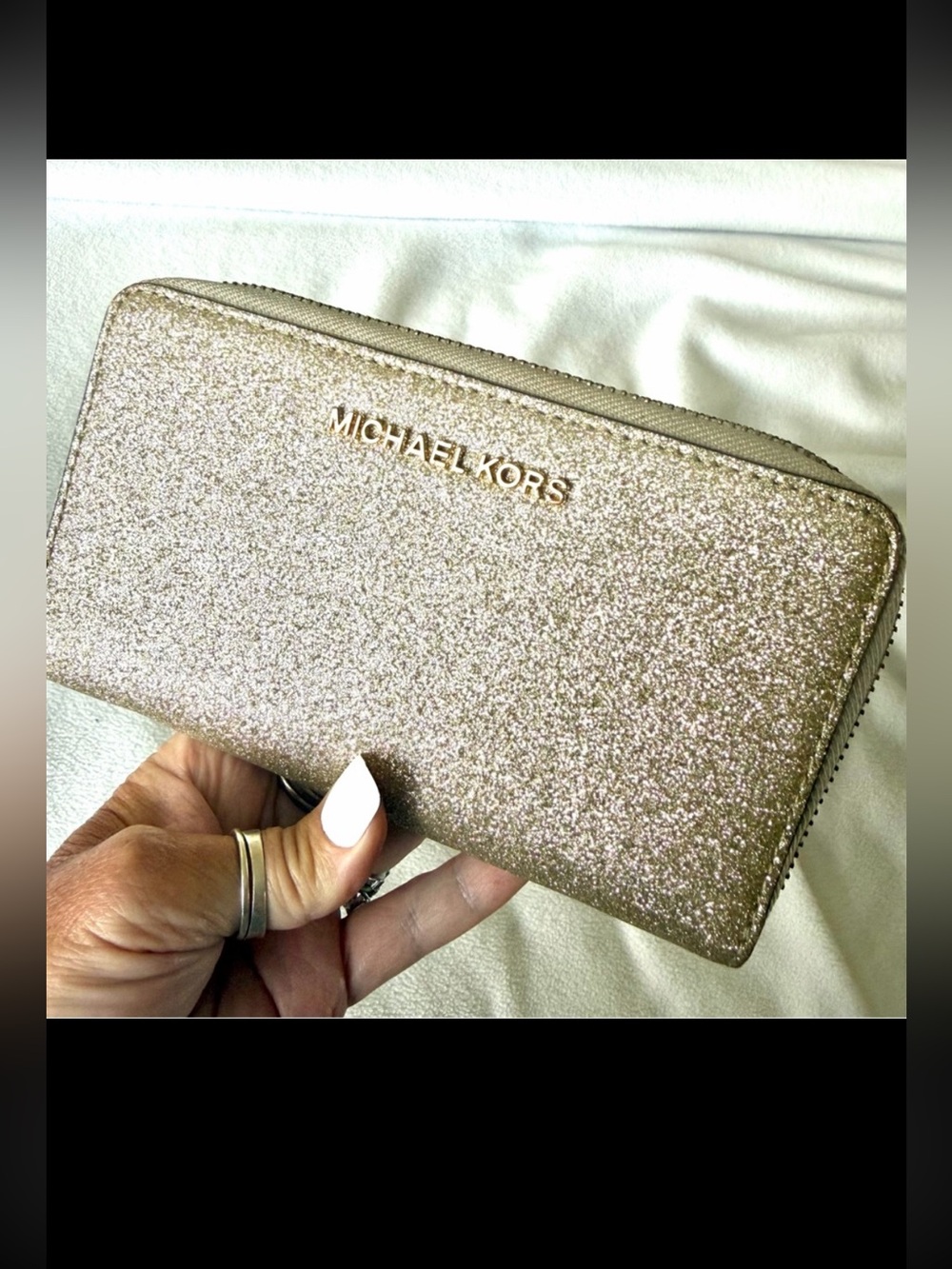 Michael Kors Jet Set Travel Glitter Pale Gold Phone Case  Wallet EUC